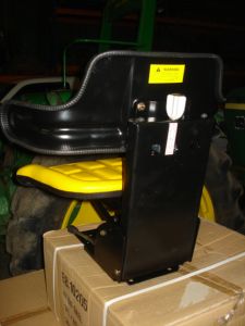 Diverse new spare-parts John Deere mechanisch geveerde stoel / Mechanical suspended seat
