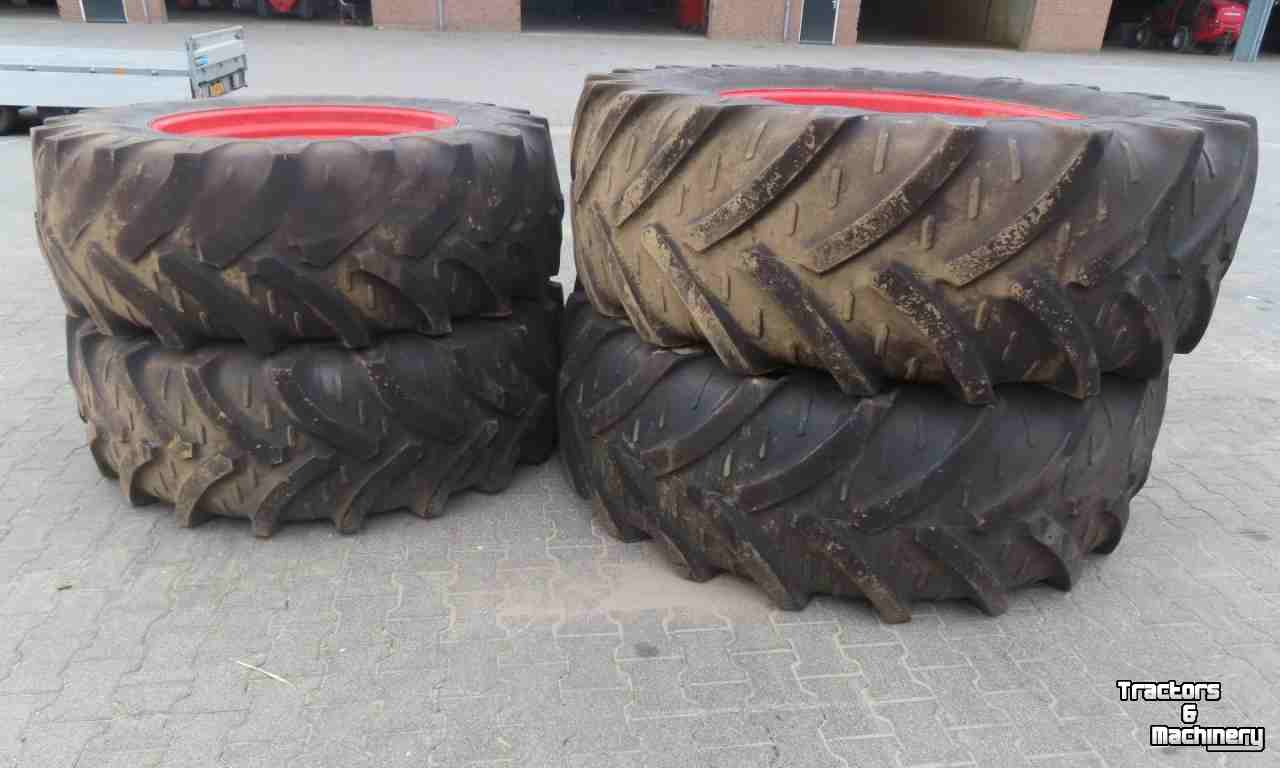 Wheels, Tyres, Rims & Dual spacers Kleber Set wielen 4 stuks