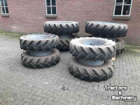 Wheels, Tyres, Rims & Dual spacers  13.6r28