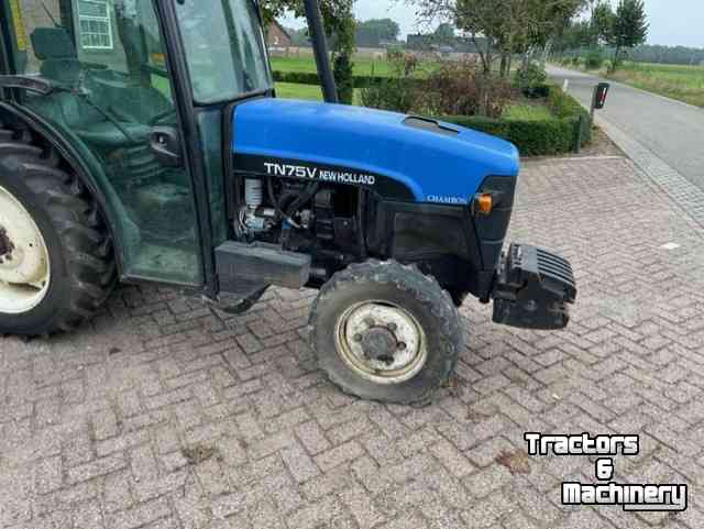 Tractors New Holland TN75V