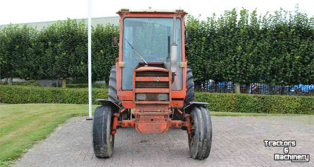 Tractors Renault 781 2WD Tractor