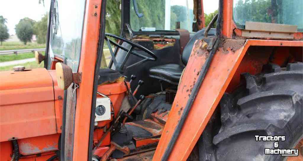 Tractors Renault 781 2WD Tractor