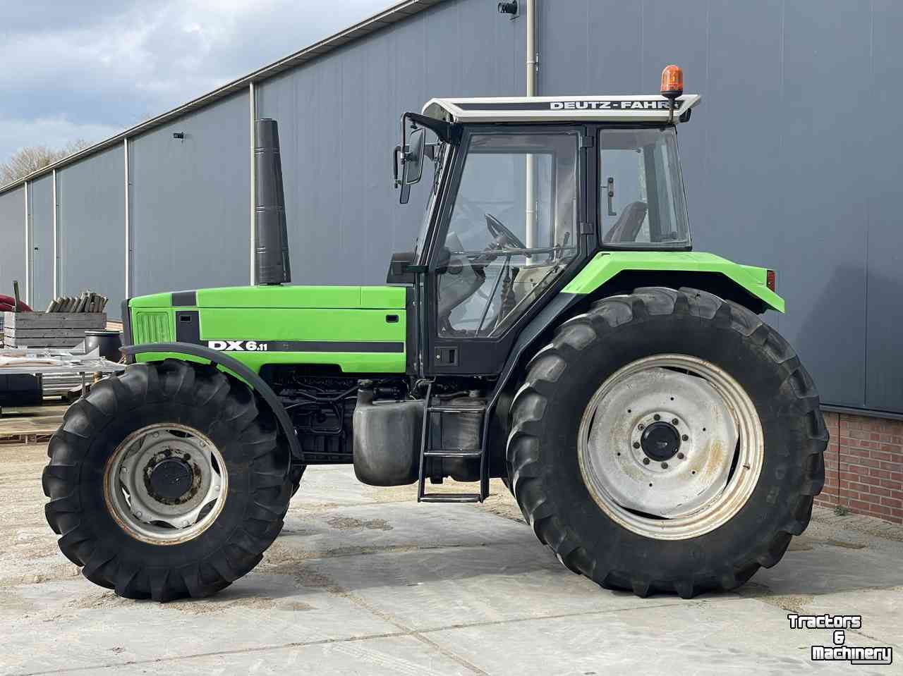 Tractors Deutz-Fahr Agrostar DX 6.11