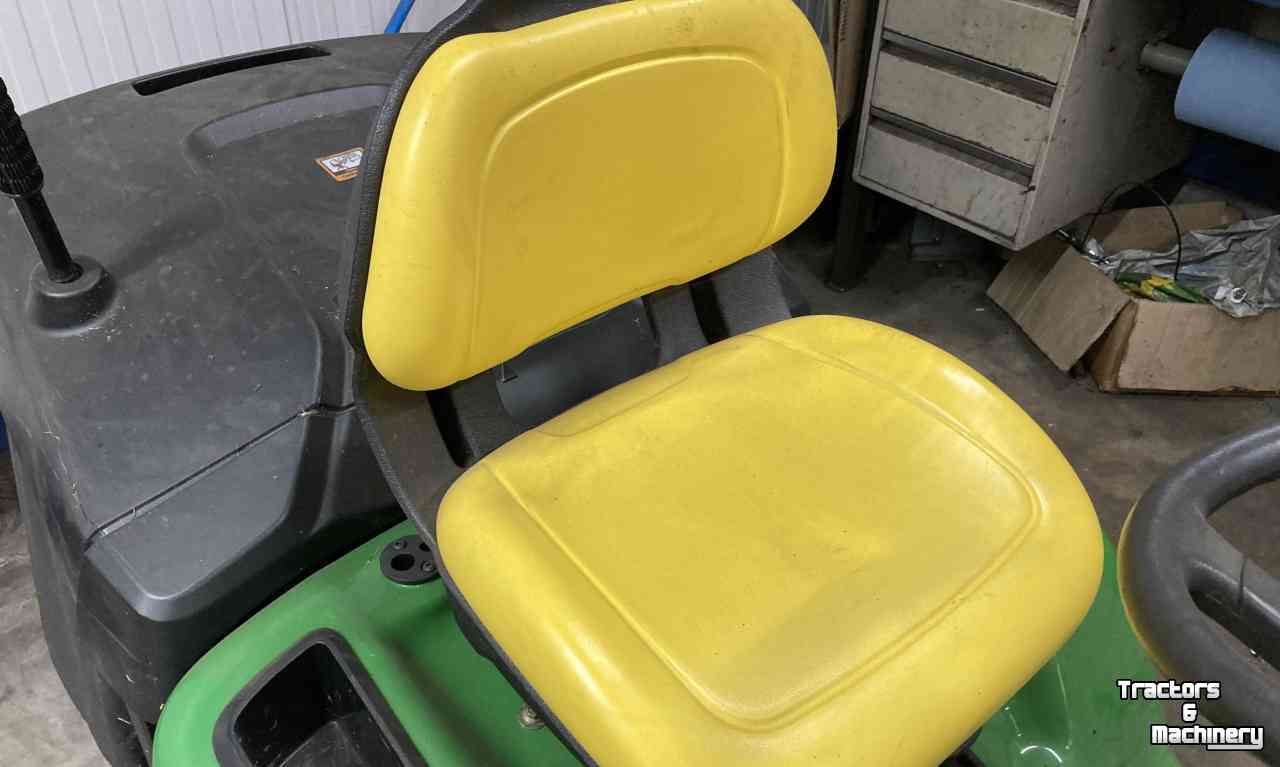 Mower self-propelled John Deere X300R Zitmaaier