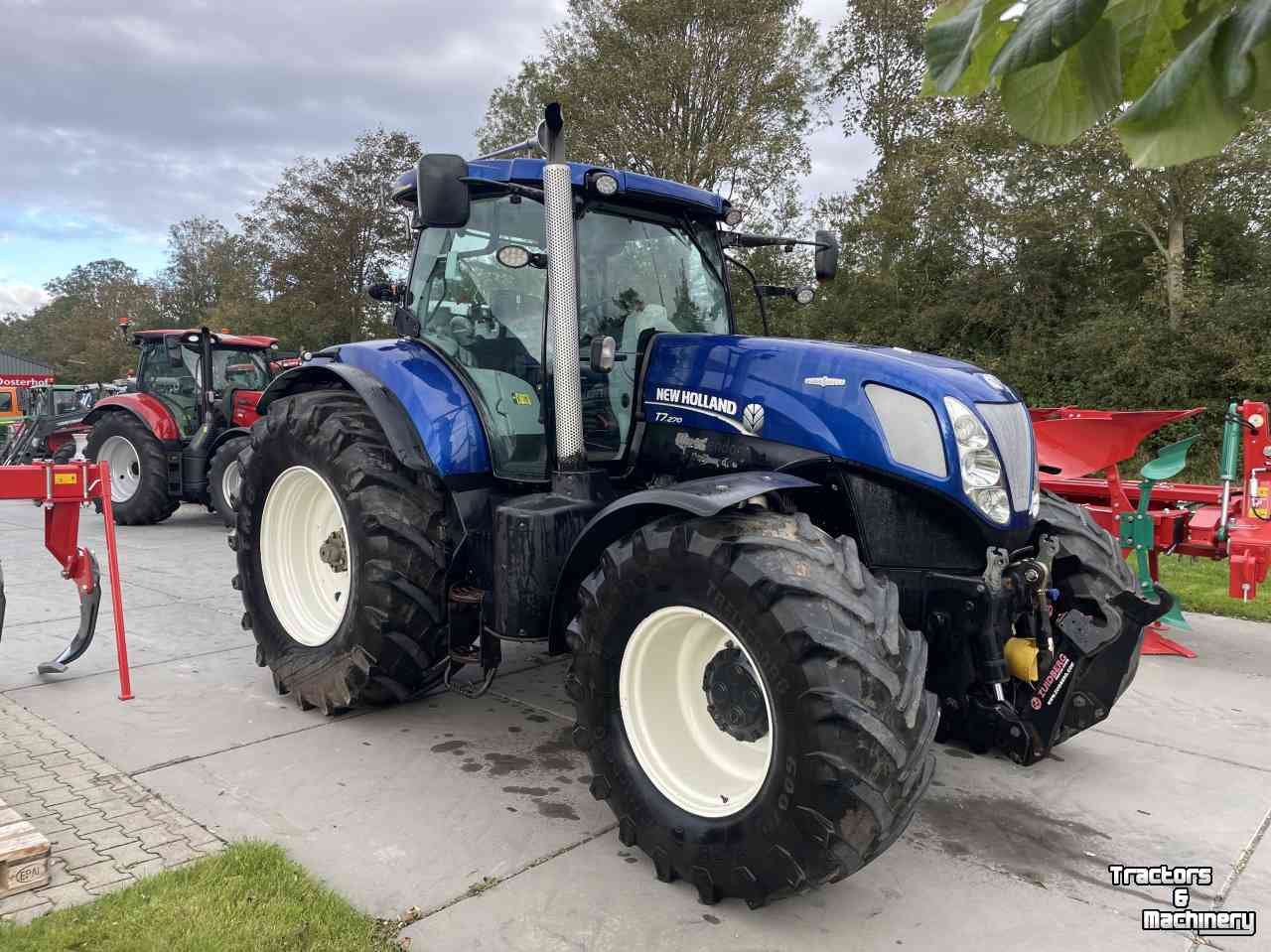 Tractors New Holland T7.270 blue Power (puma 230 CVX )