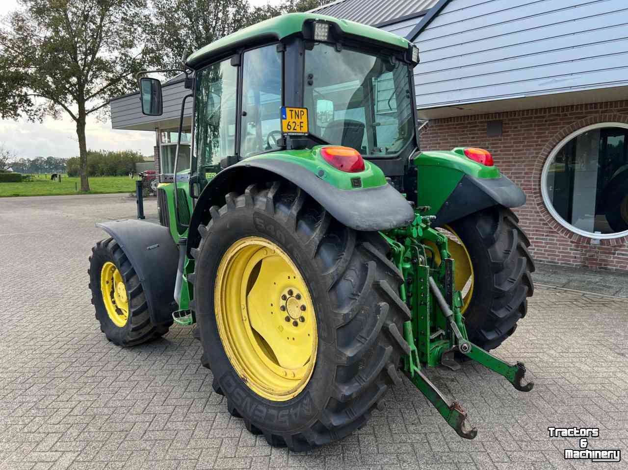 Tractors John Deere 6220 se