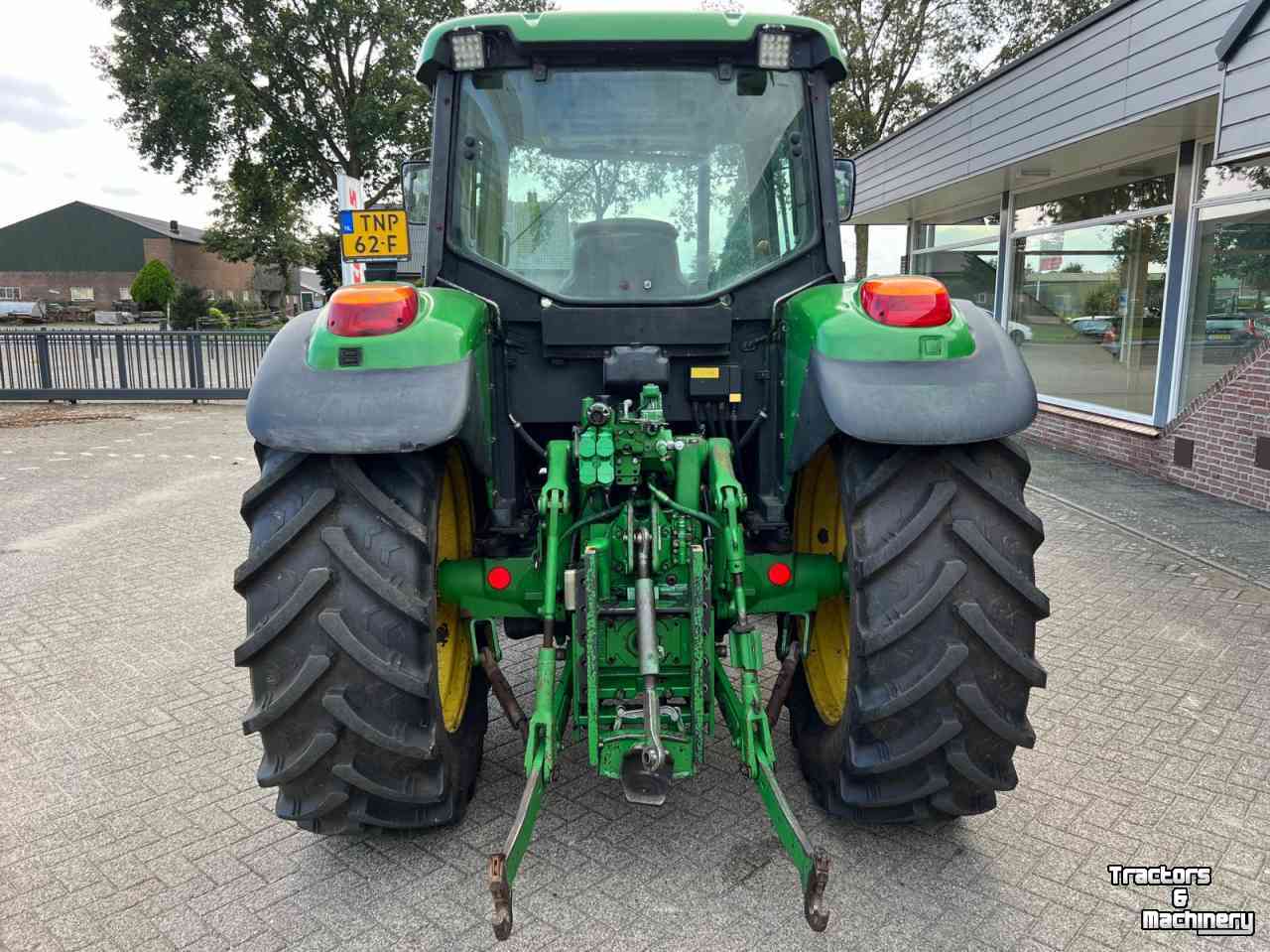 Tractors John Deere 6220 se