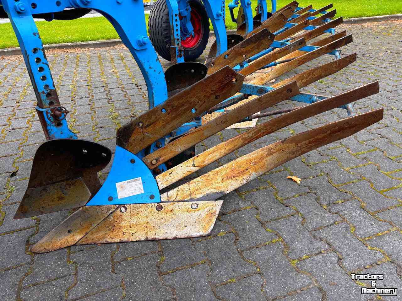 Ploughs Lemken VariOpal 8