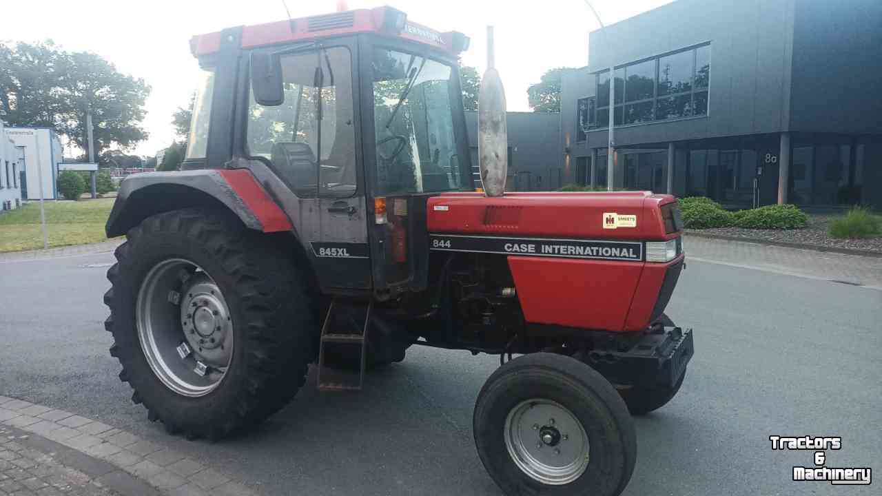 Tractors Case-IH 845 XL 2wd