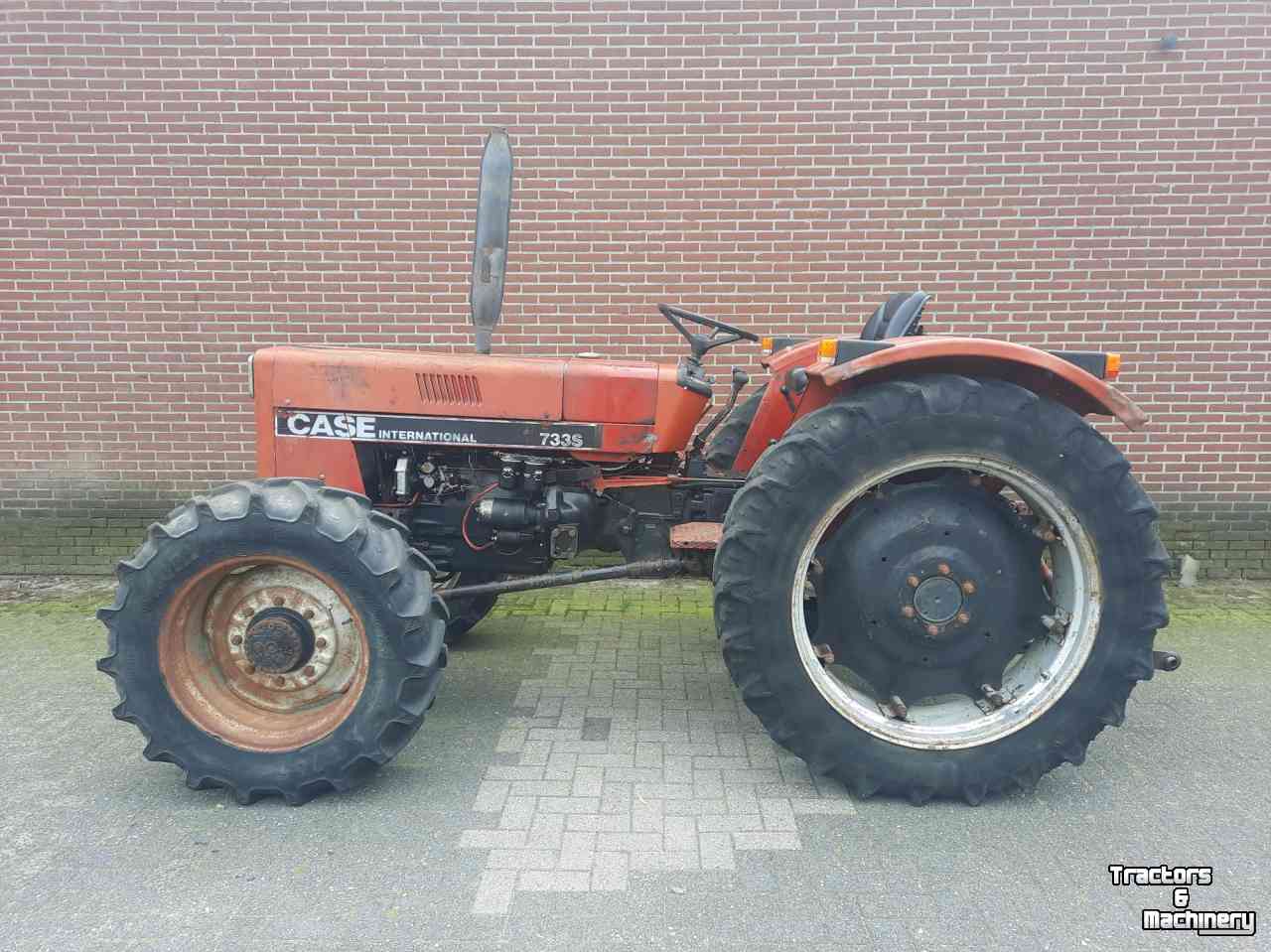 Tractors Case-IH 733 4wd