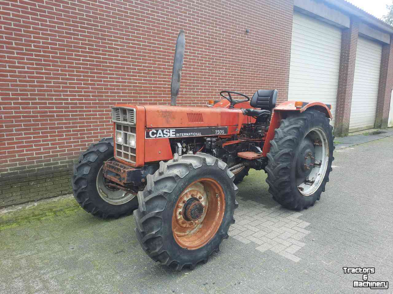 Tractors Case-IH 733 4wd