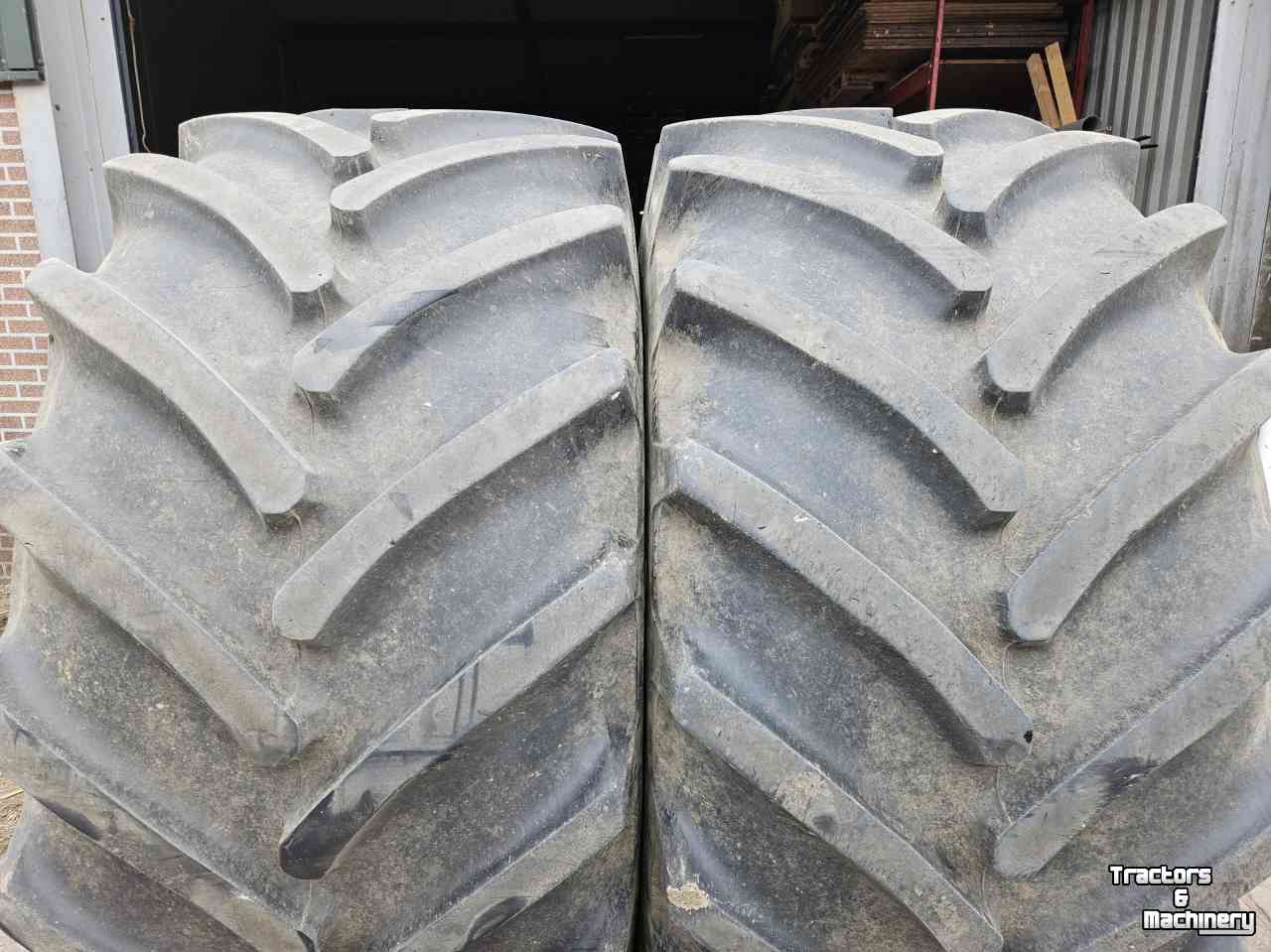 Wheels, Tyres, Rims & Dual spacers Continental Continental 800/65R32. Op velg John Deere