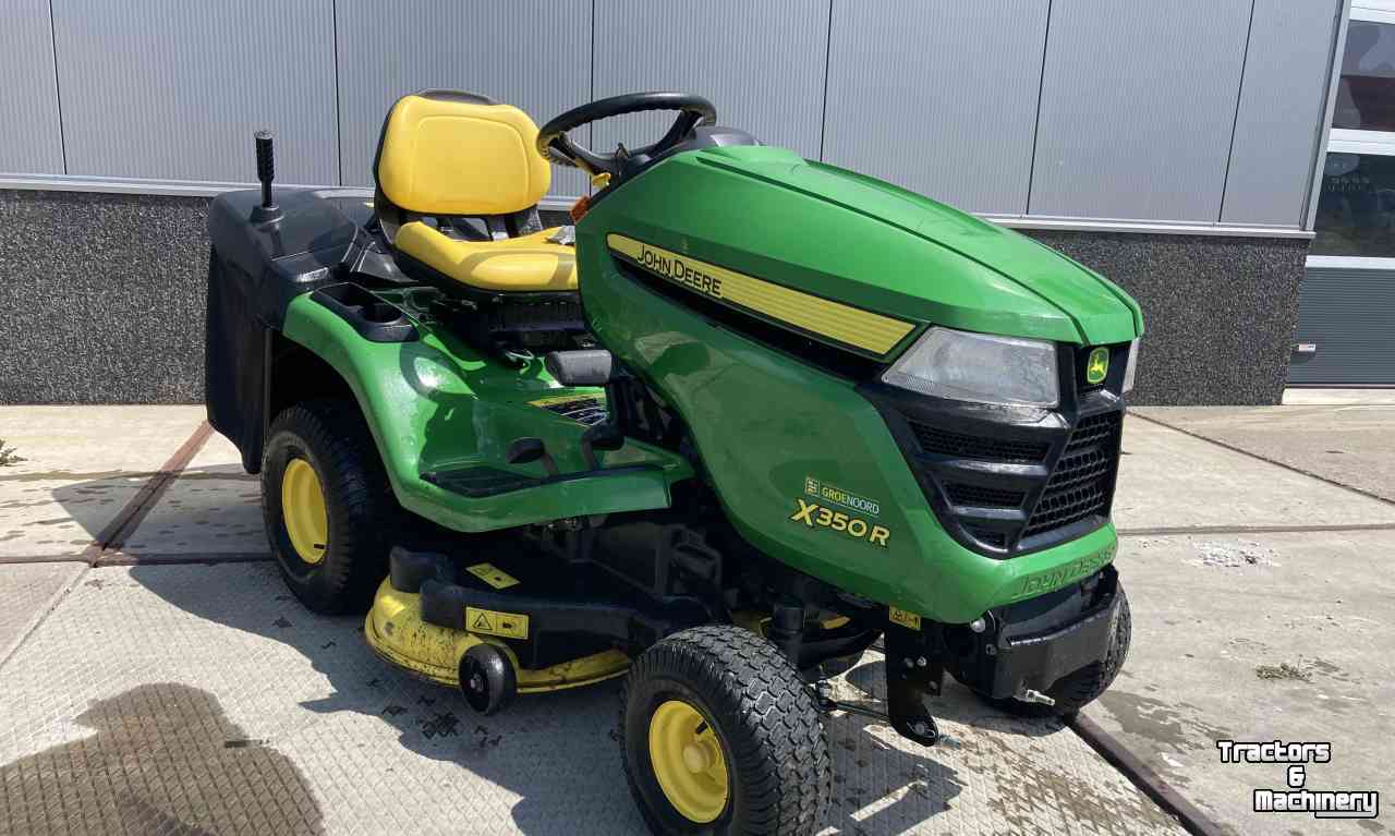 Mower self-propelled John Deere X 350 R Zitmaaier