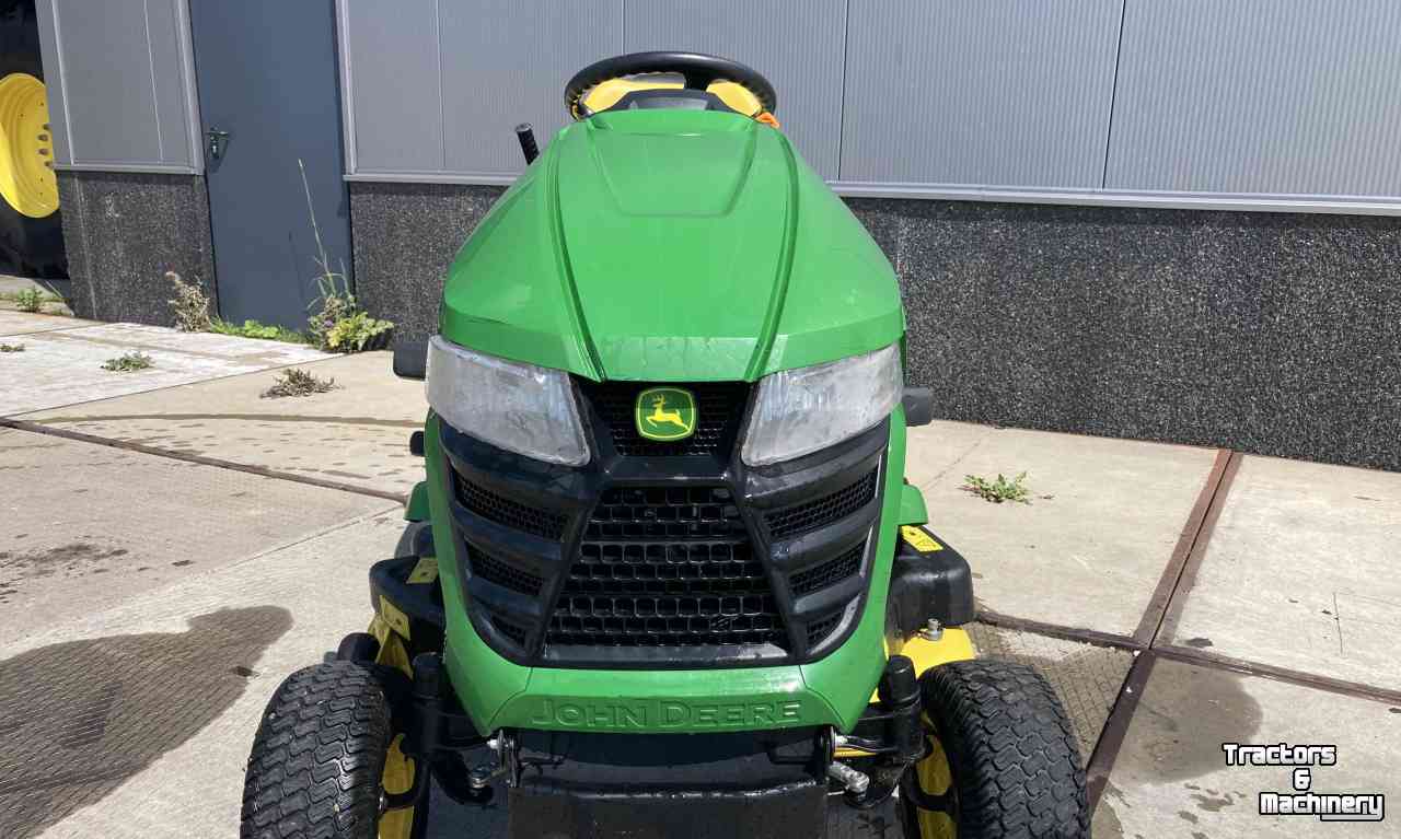 Mower self-propelled John Deere X 350 R Zitmaaier