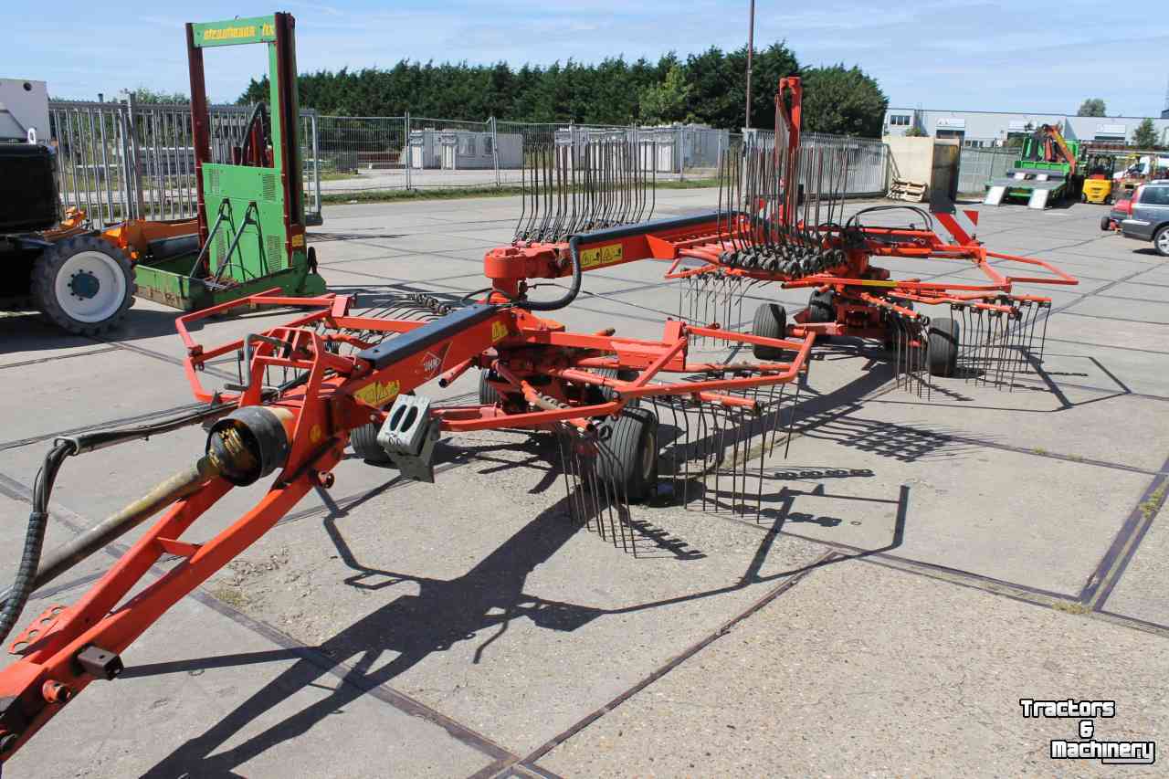 Rake Kuhn GA6622 dubbele cirkelhark wiersmachine hark rugger zijafleg treintjeshark