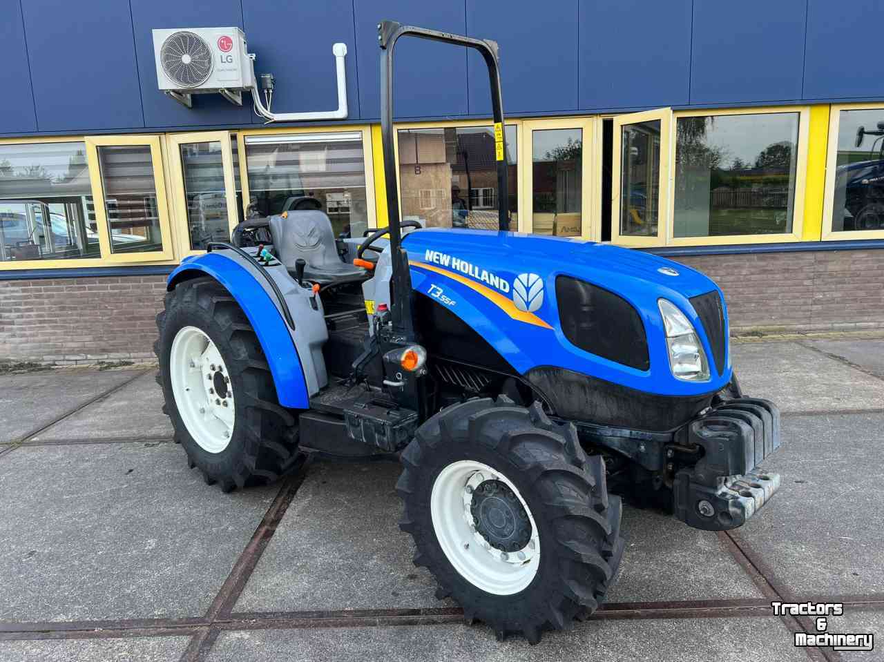 Tractors New Holland T3.55F tractor trekker tracteur