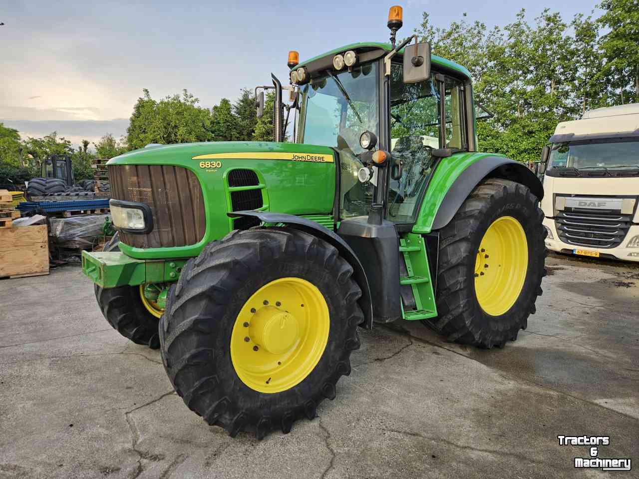 Tractors John Deere 6830 premium PQ 50km