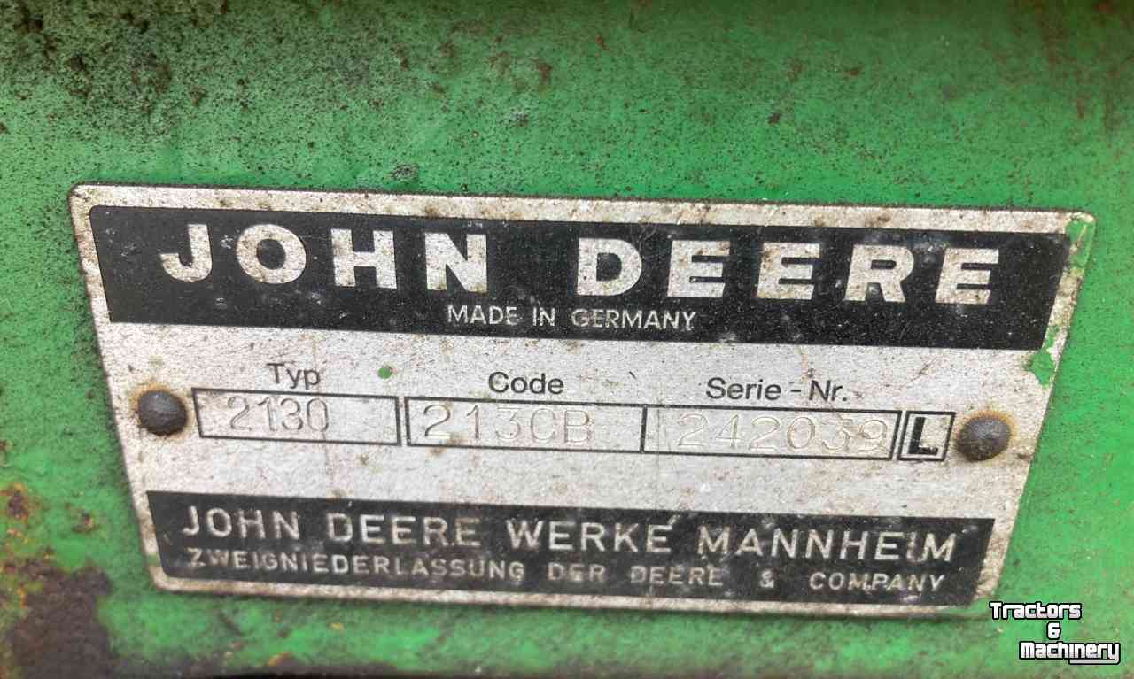 Tractors John Deere 2130 2WD Tractor