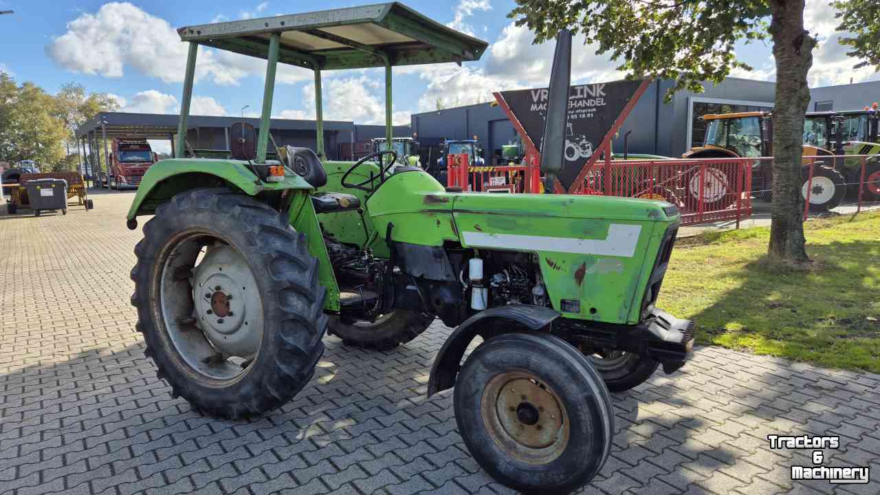 Tractors Deutz-Fahr D6007 met kruip