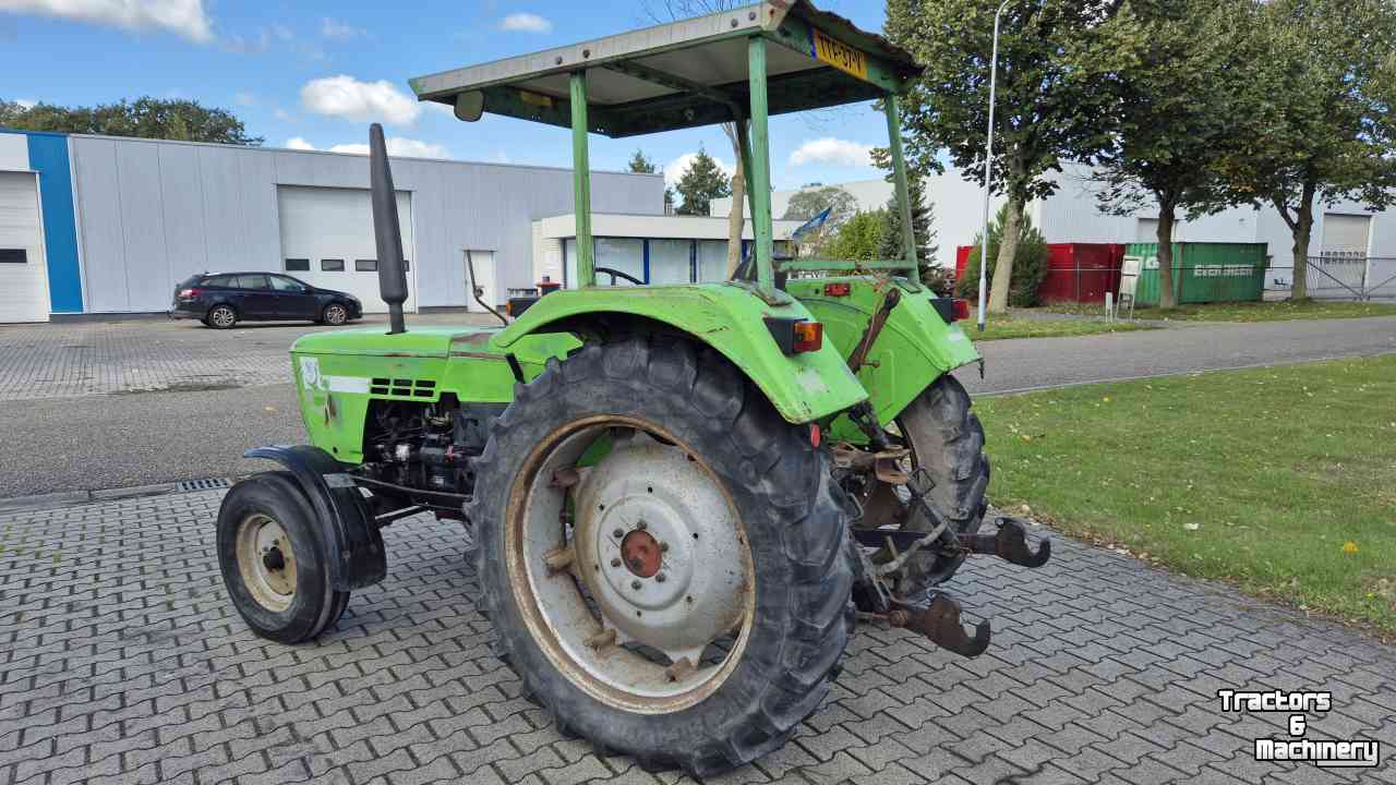 Tractors Deutz-Fahr D6007 met kruip