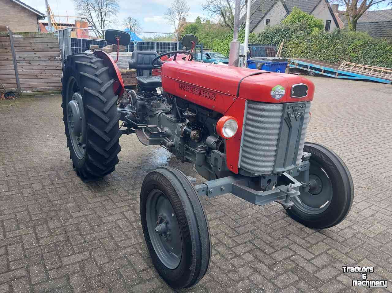 Tractors Massey Ferguson 65