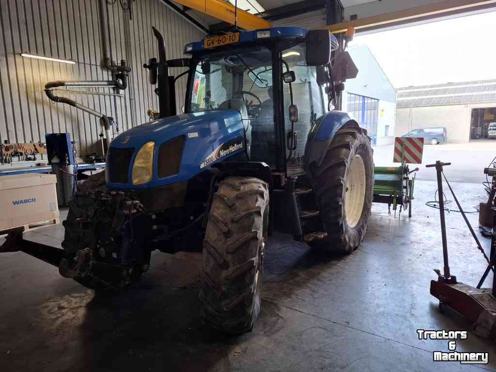 Tractors New Holland TS100A Dual Command met kruip, in klantoverdracht