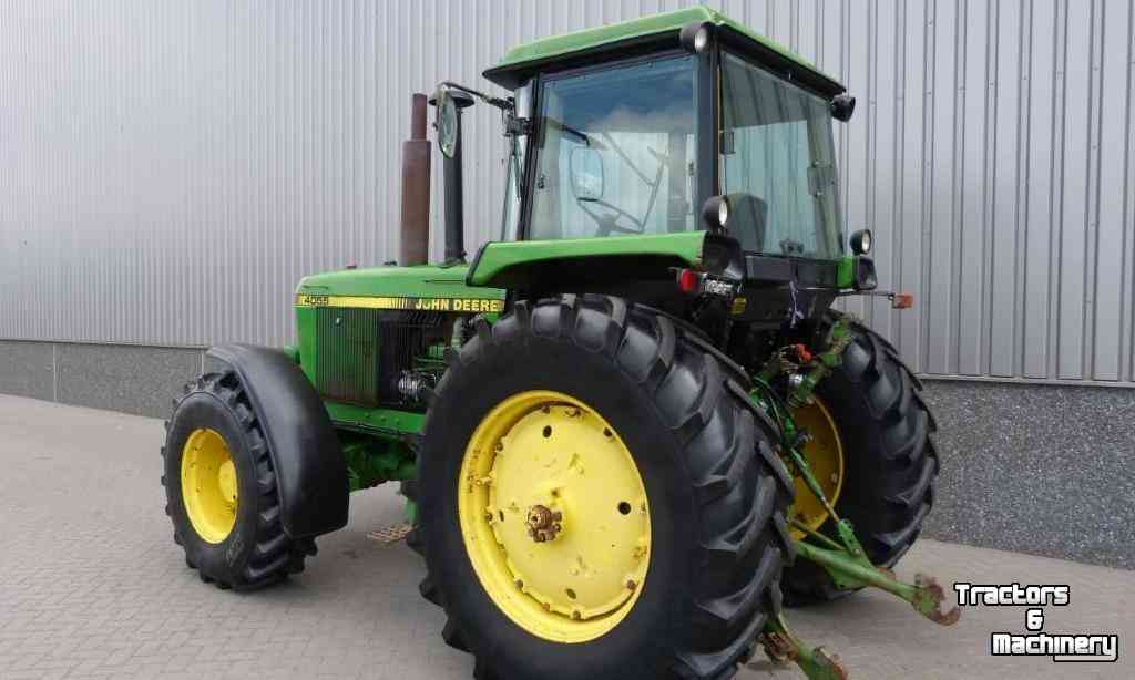 Tractors John Deere 4055 4WD Tractor