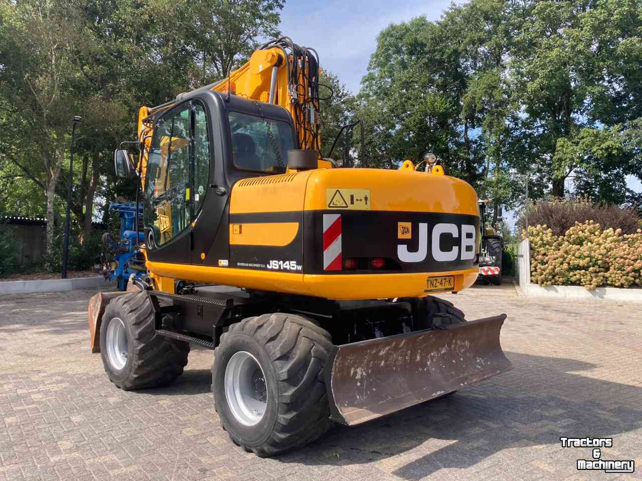 Excavator mobile JCB JS145W