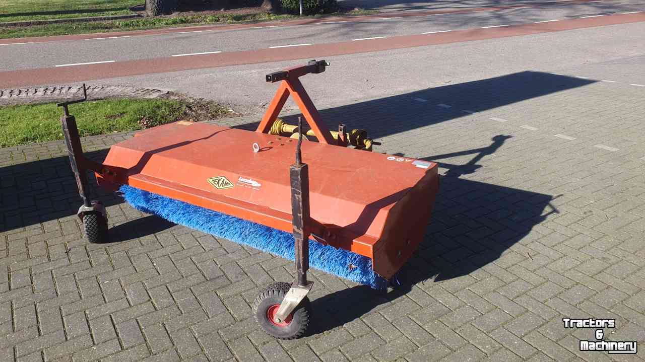 Sweepers and vacuum sweepers Hekamp VM 200