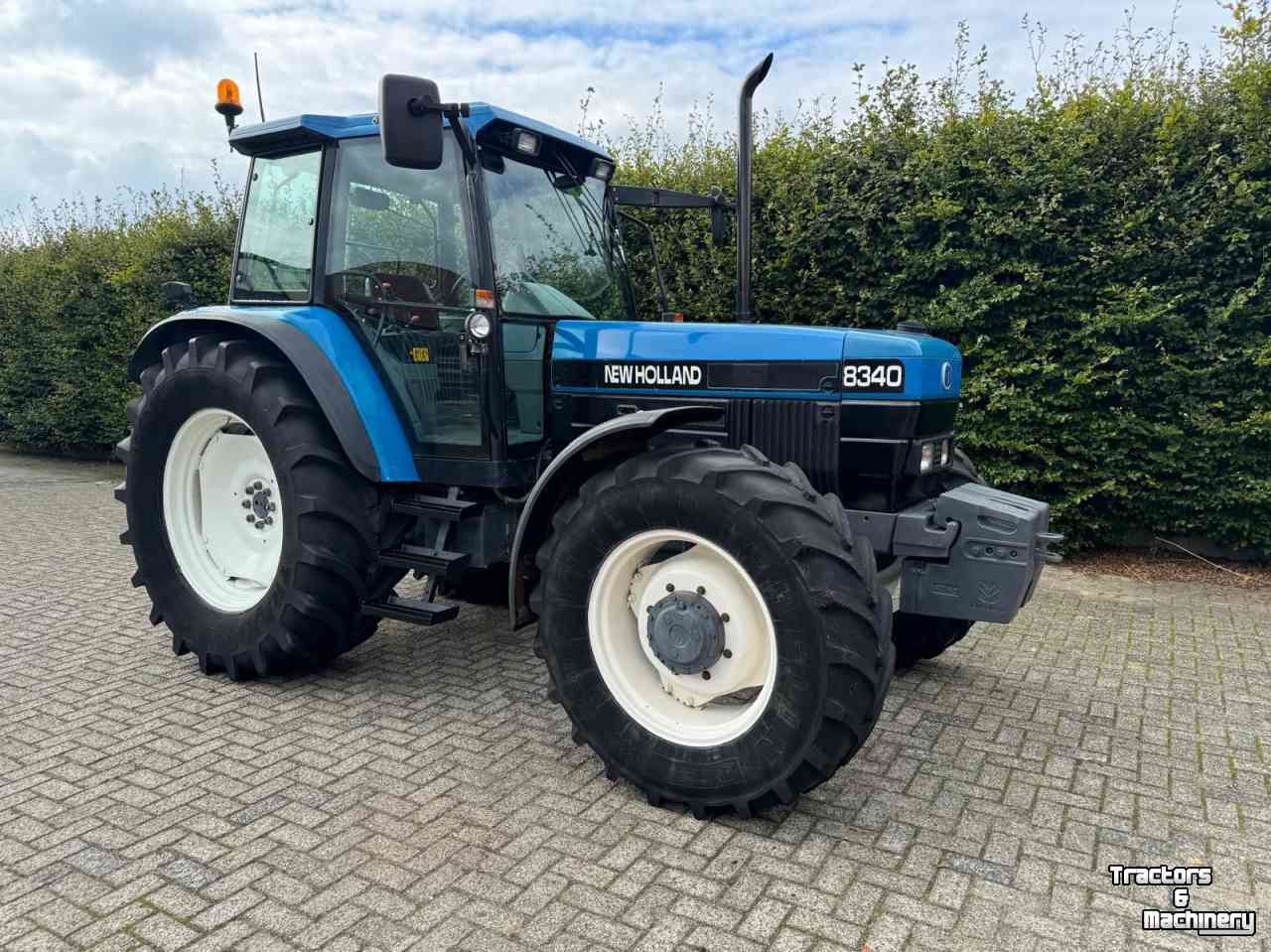 Tractors New Holland 8340 sle