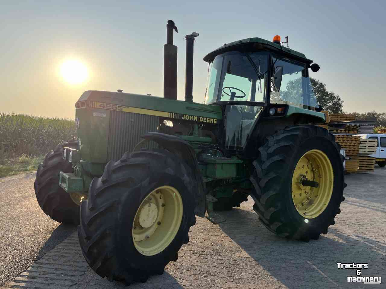 Tractors John Deere 4255