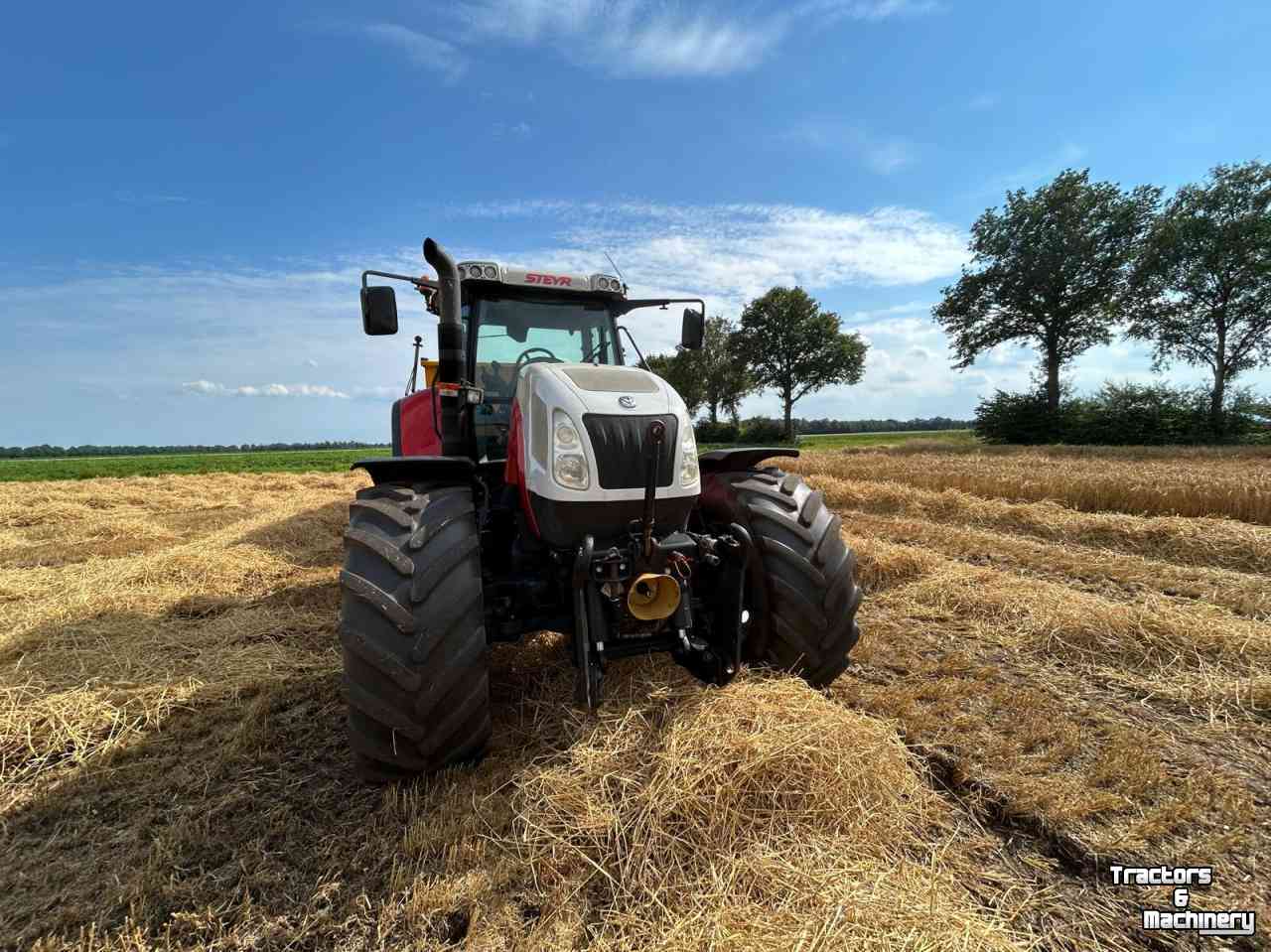 Tractors New Holland TVT 145 (Steyr kleuren)