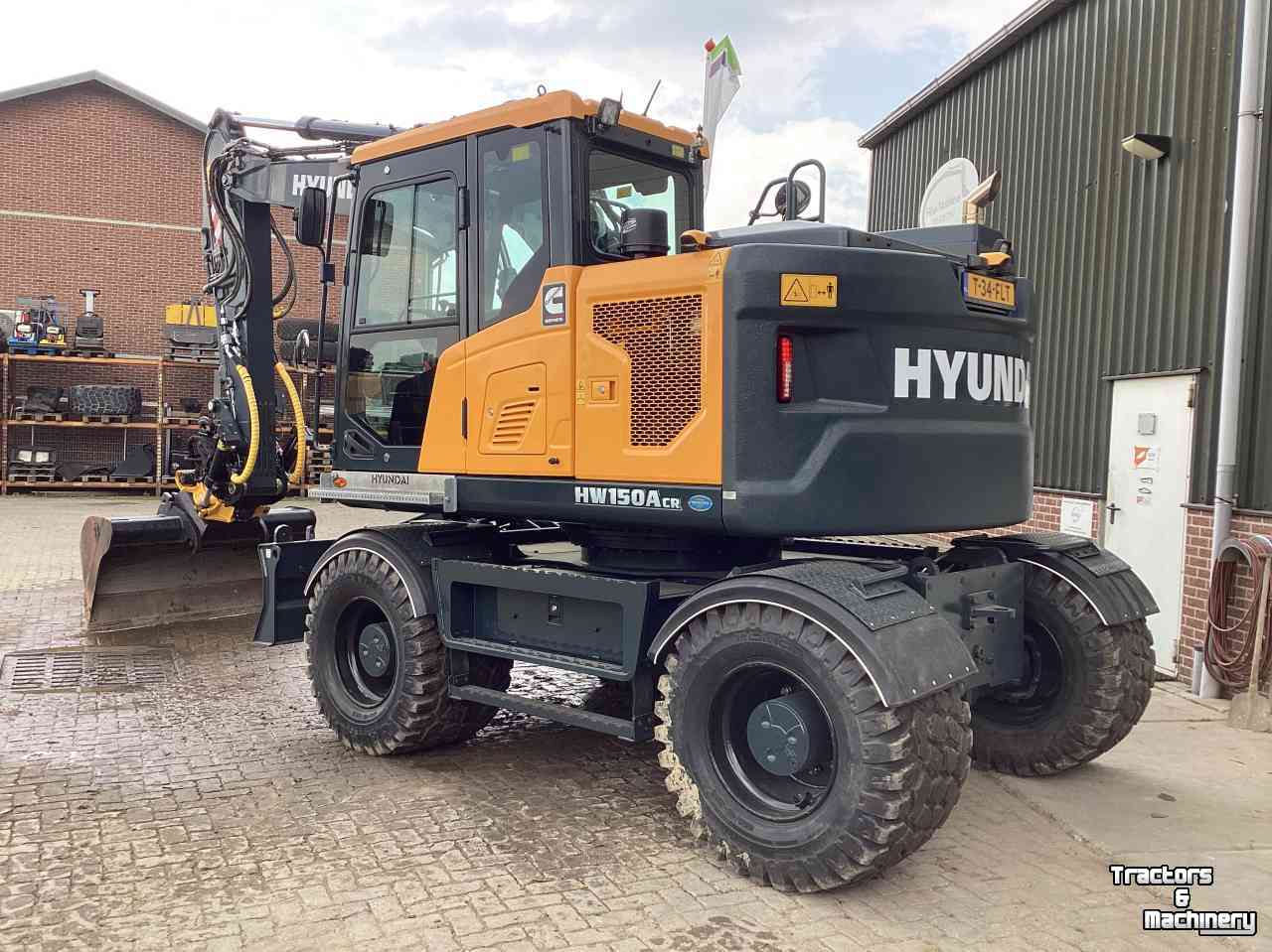 Excavator mobile Hyundai HW150 A-CR demo bandenkraan