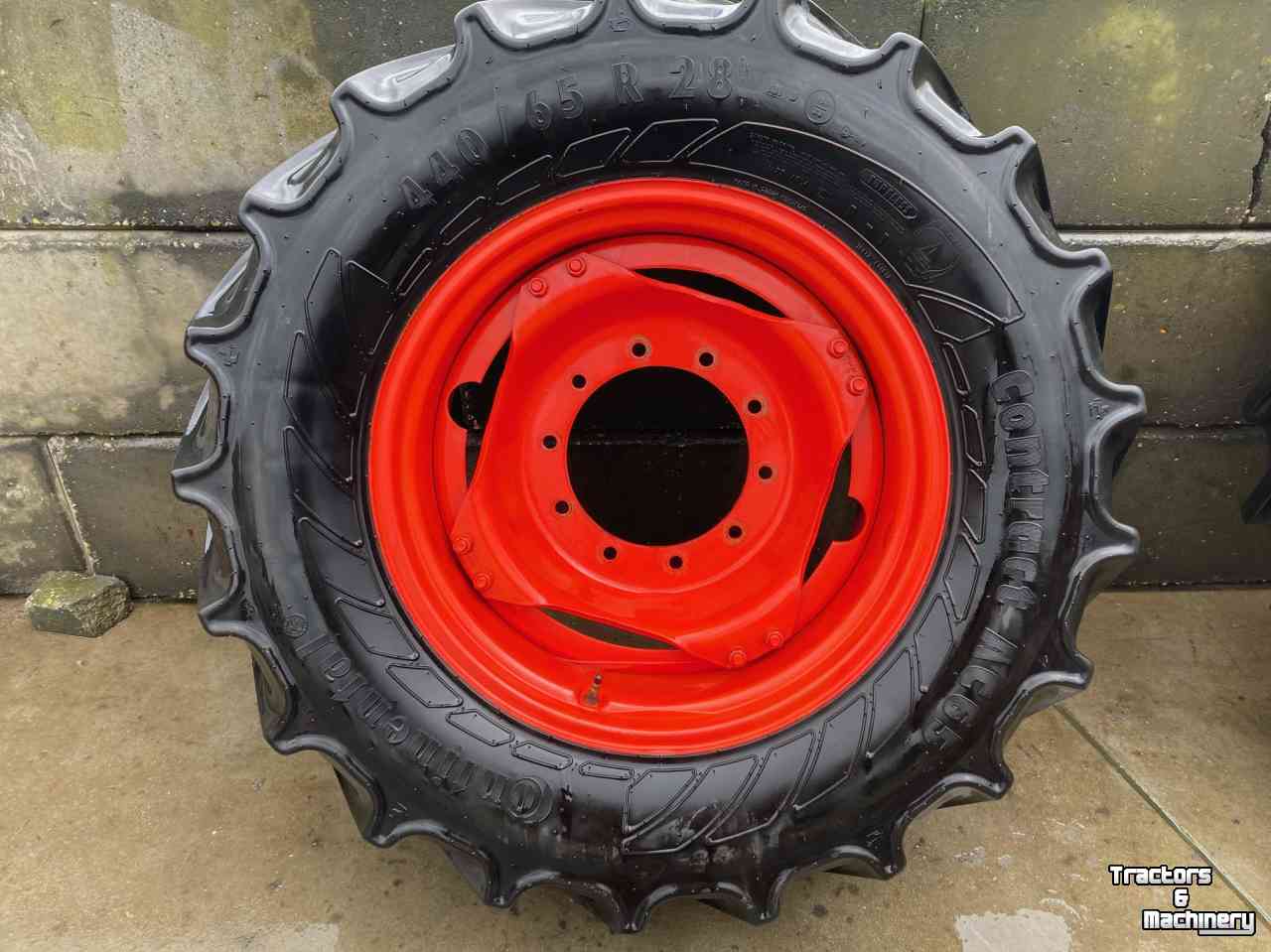 Wheels, Tyres, Rims & Dual spacers Continental 440/65Xr28   4406528  Wiel