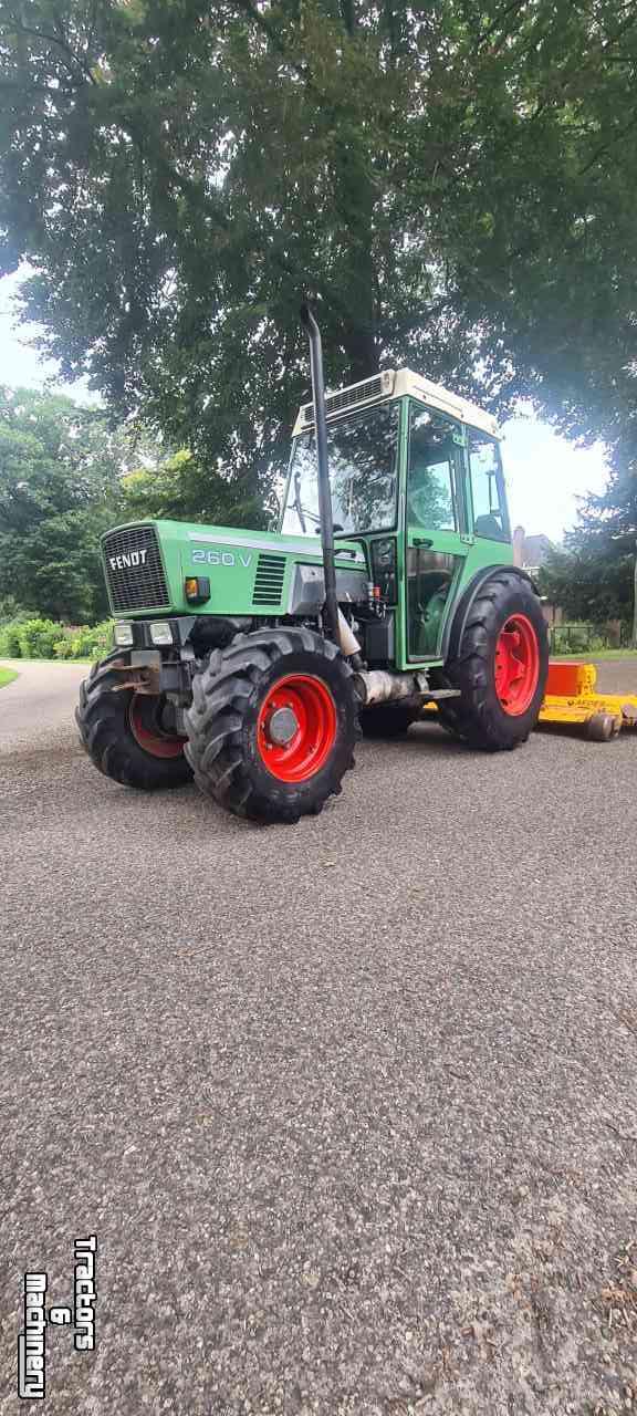 Tractors Fendt 260 v