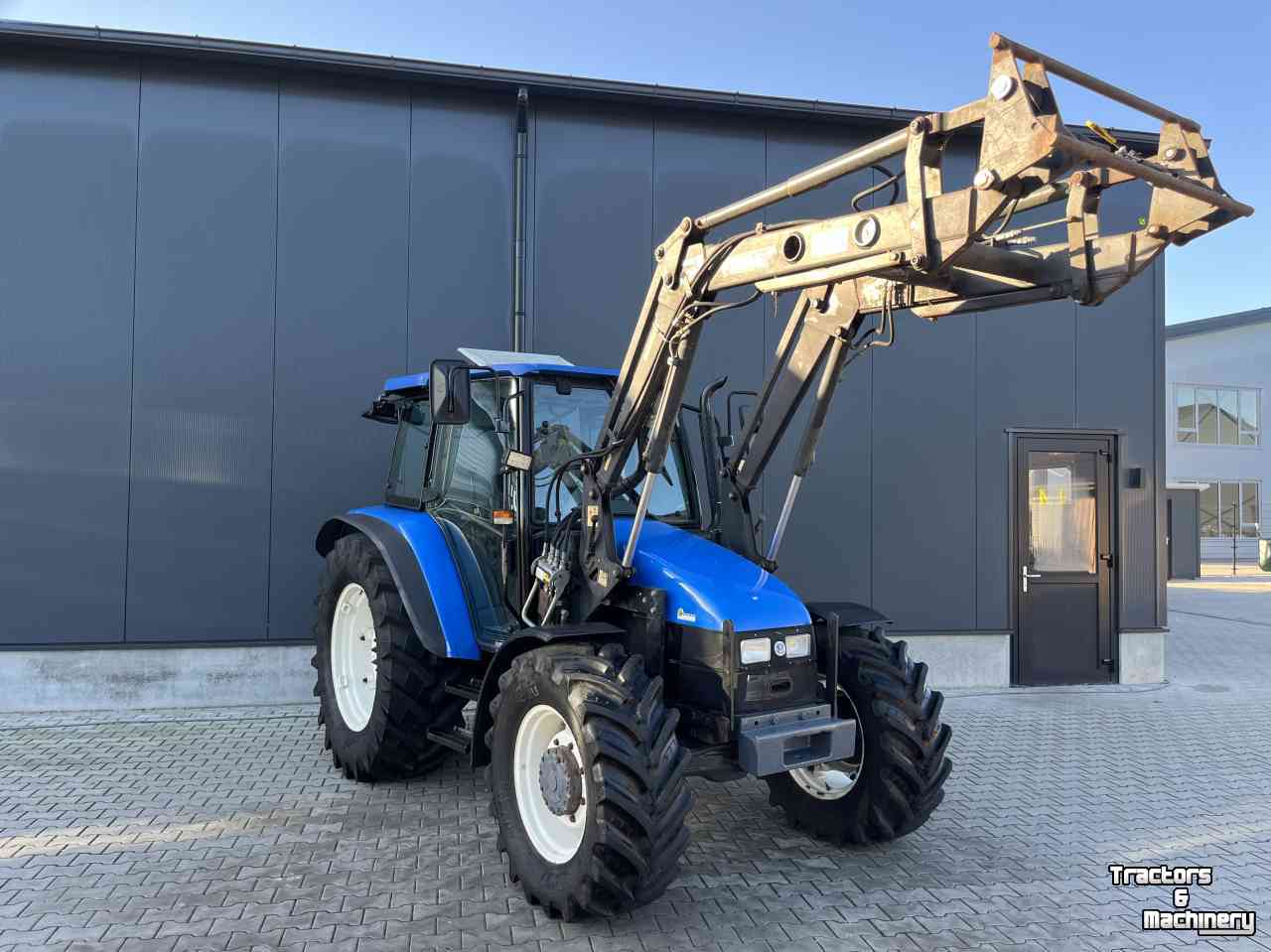 Tractors New Holland TL90