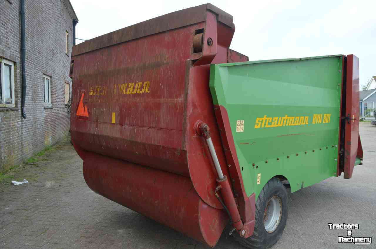 Silage-block distribution wagon Strautmann BVW 801