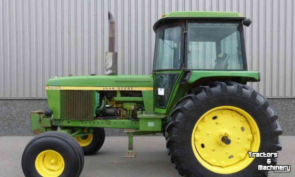 Tractors John Deere 4230 2wd Powershift Tractor