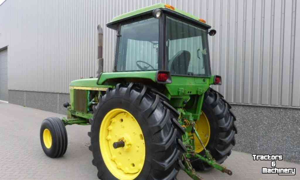 Tractors John Deere 4230 2wd Powershift Tractor