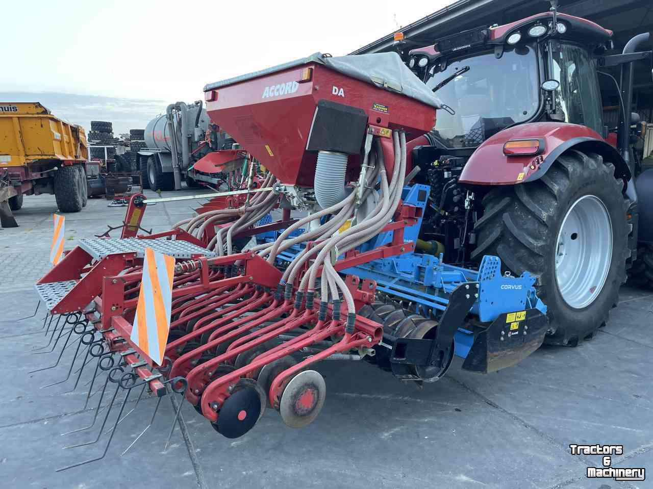 Seed Drill Combination Rabe Accord schivenzaaimachine met rabe corvus PKE 3000