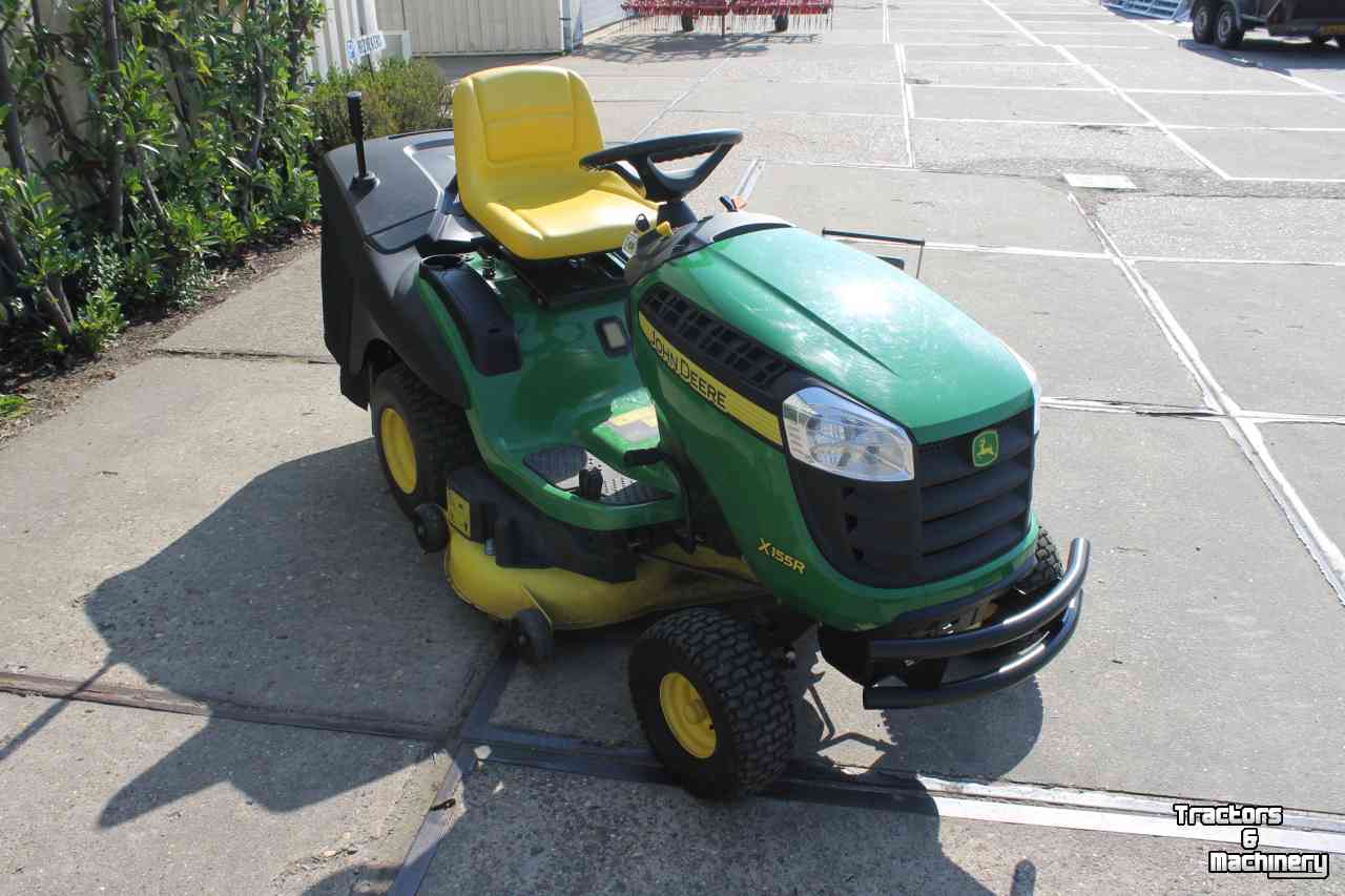 Mower self-propelled John Deere X155R zitmaaier maaitrekker gazonmaaier hydrostaat grasmaaier