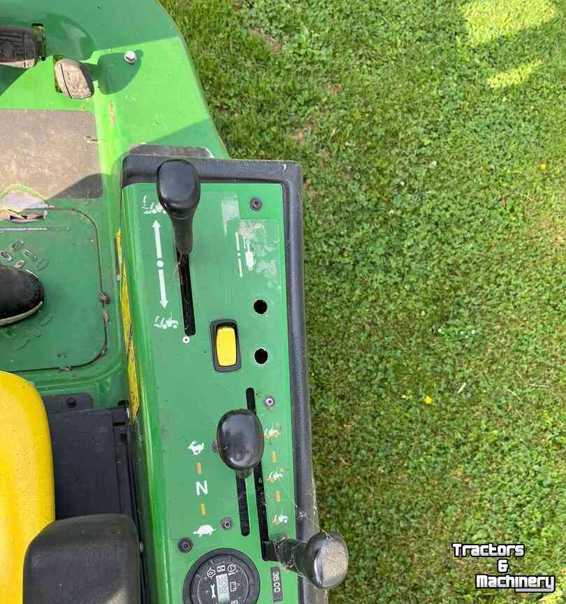 Mower self-propelled John Deere 1580 Zonder Maaidek