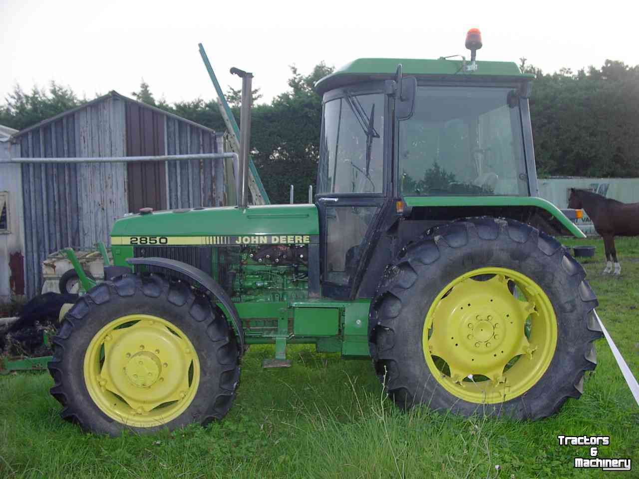 Tractors John Deere 2850