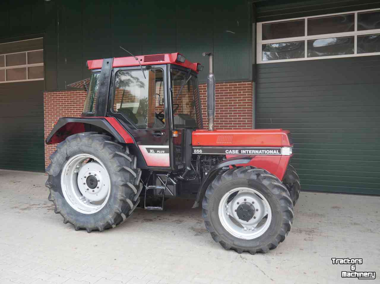 Tractors Case-IH 856 XL Plus 40 km