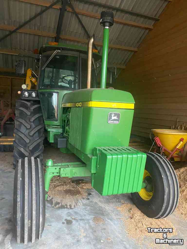 Tractors John Deere 4040