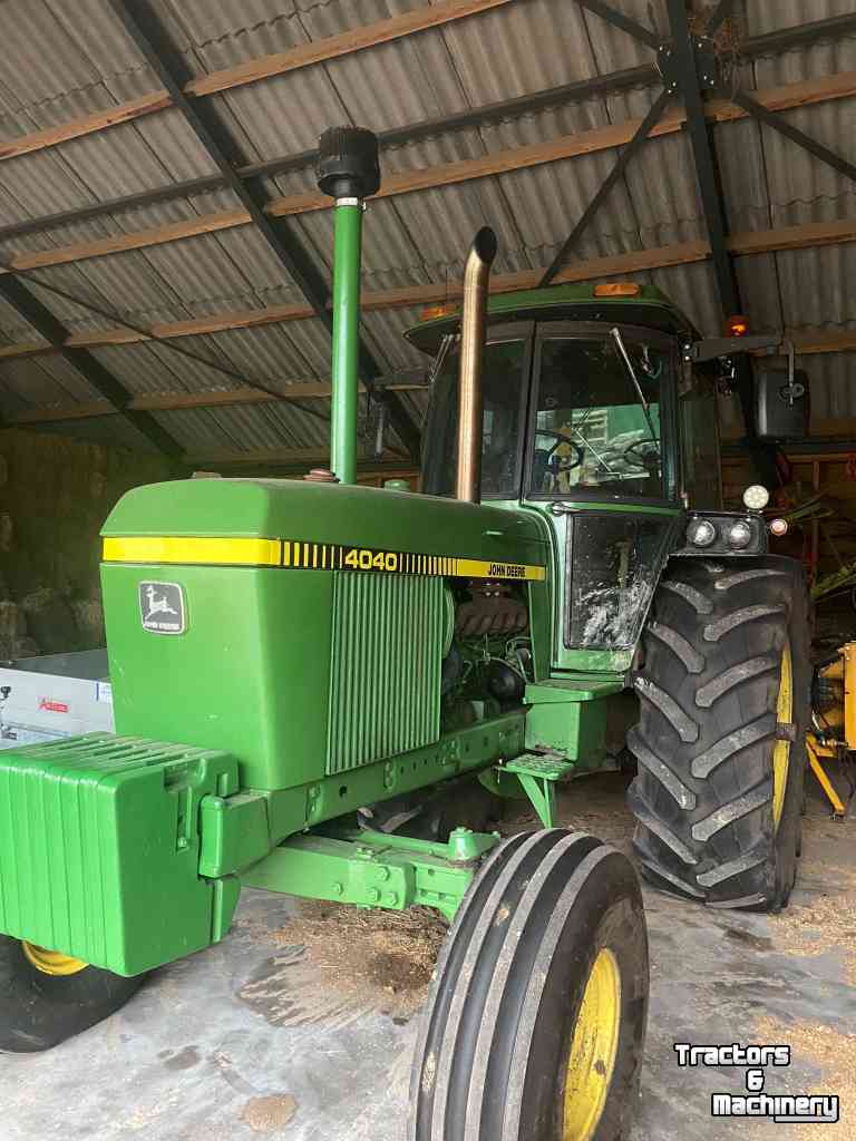 Tractors John Deere 4040