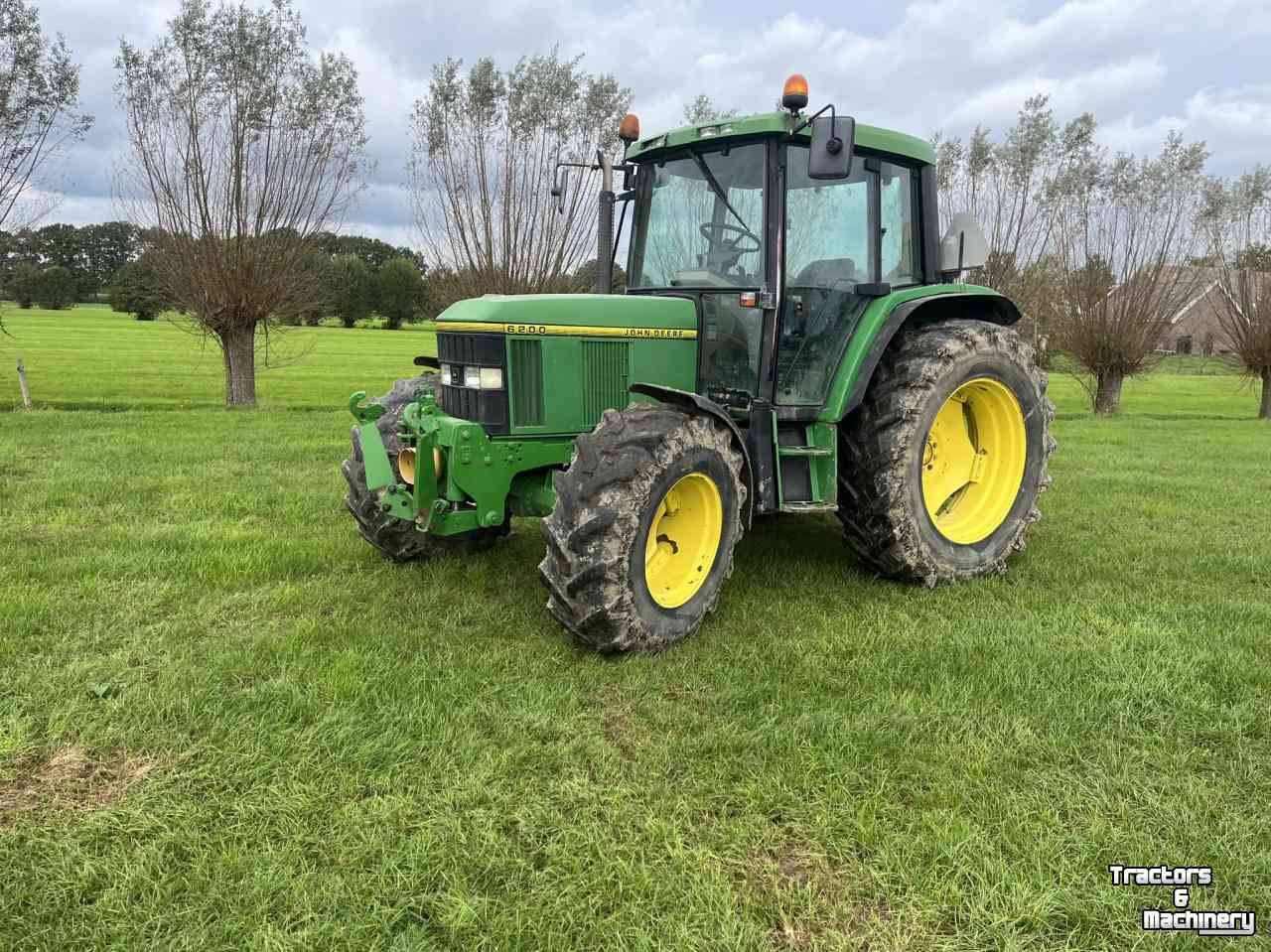 Tractors John Deere 6200