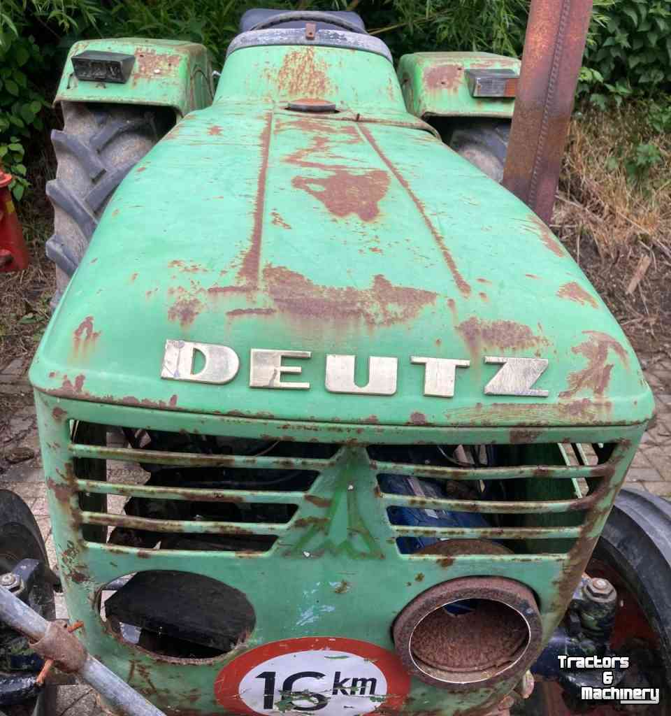 Tractors Deutz-Fahr D4006