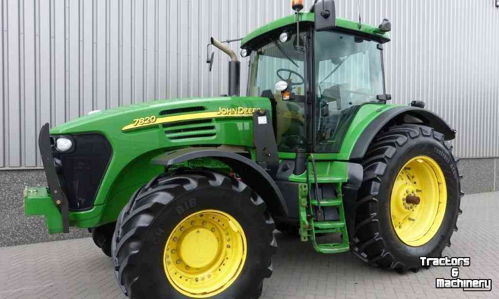 Tractors John Deere 7820 Tractor