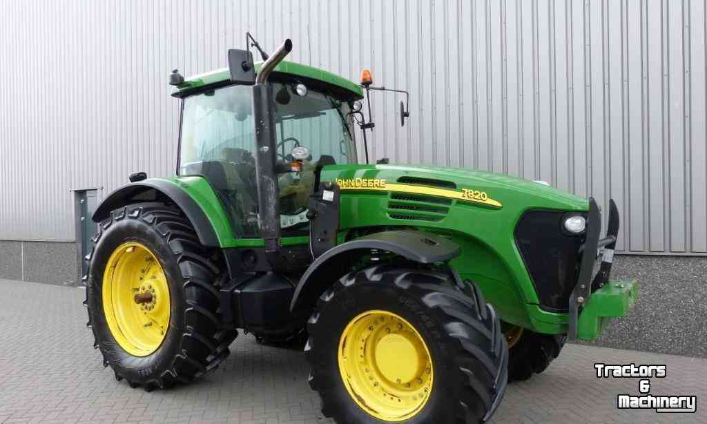 Tractors John Deere 7820 Tractor